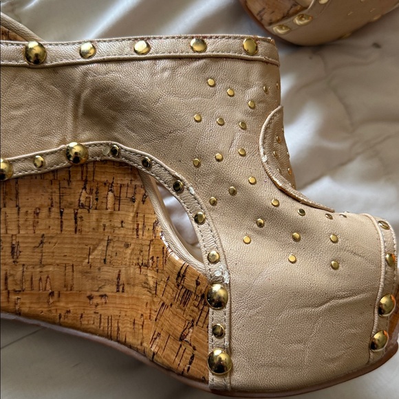 Cathy Jean tan Cork Wedges with Gold round studs Bohemian Summer Style s⦠- Picture 8 of 11
